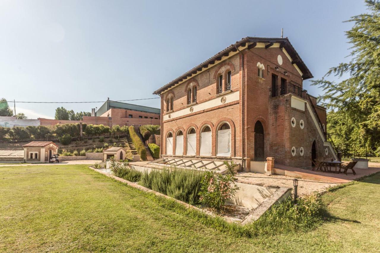 Borgo Sartoni Case Vacanze Appartamenti In Affitto Bolonia Exterior foto